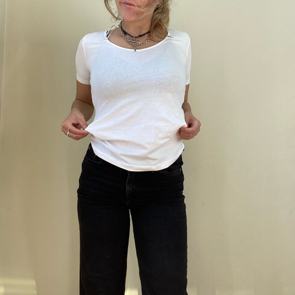 Basic white top